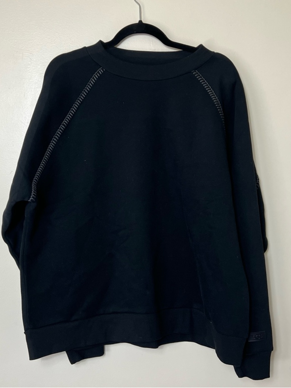 UGG Black Crewneck Sweatshirt. Size XL. NWOT